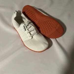 Men’s White Whitin Sneakers in Excellent Condition